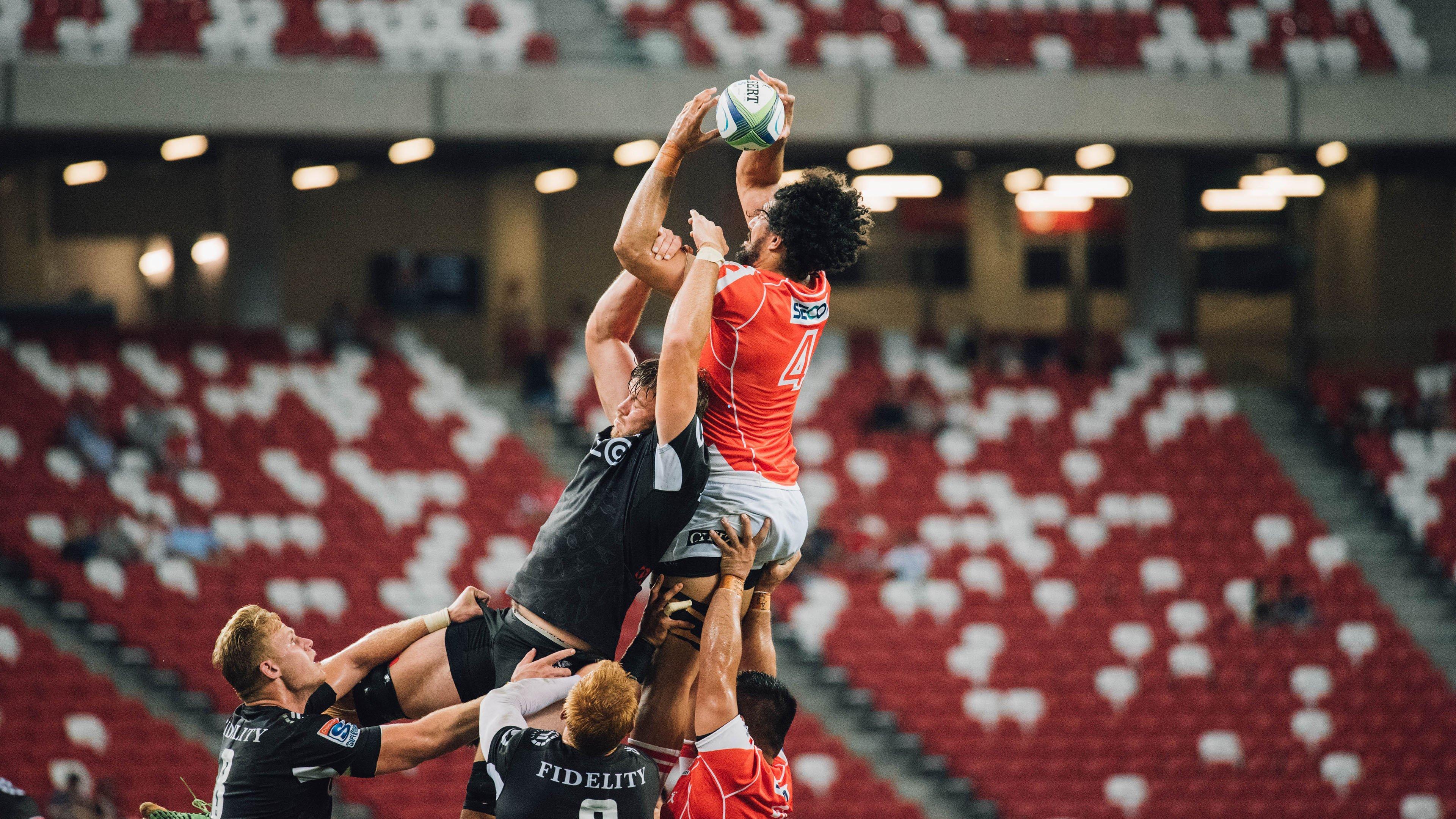 蓄势待发！魔术全队空降柏林备战季前赛 官媒晒型格穿搭引爆队内氛围